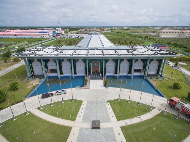 Guyana’s 13th Parliament Convenes: A New Historic Chapter in Governance Begins at the Arthur Chung Conference Center An aerial view of the newly rehabilitated Arthur Chung Conference Centre located on the East Coast Demerara, Guyana