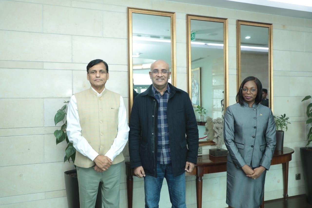 Vice President Hon. Dr. Bharrat Jagdeo was greeted by India's Minister of State for Home Affairs, Hon. Nityanand Rai, on his arrival in New Delhi for the India-AI Impact Summit.