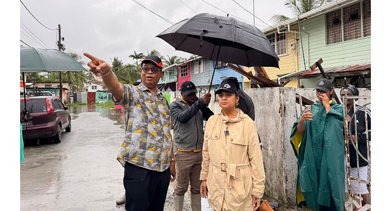 Nationwide Flood Response Intensifies as Heavy Rainfall Strains Guyana’s Drainage Systems Minister of Local Government and Regional Development, Priya Manickchand, and Minister of Public Works, Bishop Juan Edghill, engage residents during on-the-ground flood assessments in South Ruimveldt on Saturday