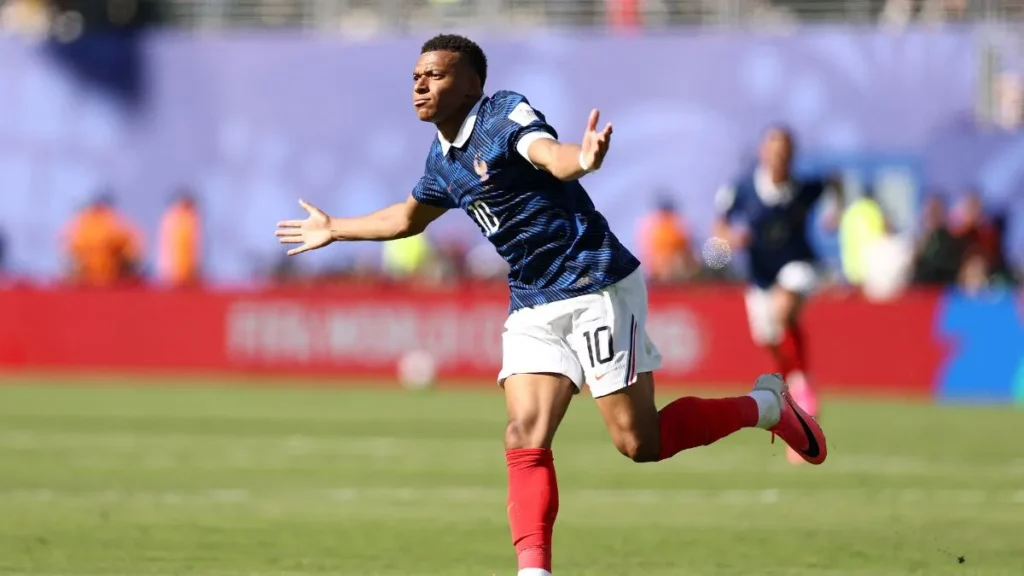 Mbappé Breaks French Record as France Defeat Senegal 3-1 in World Cup Opener