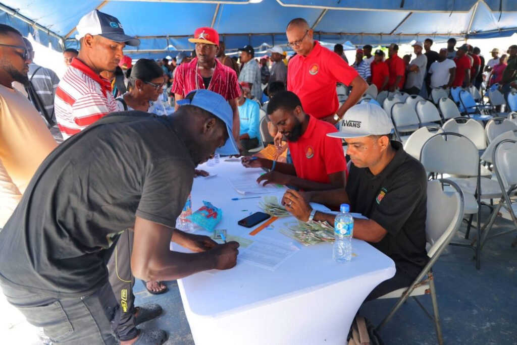 Region Six farmers hail government’s financial aid